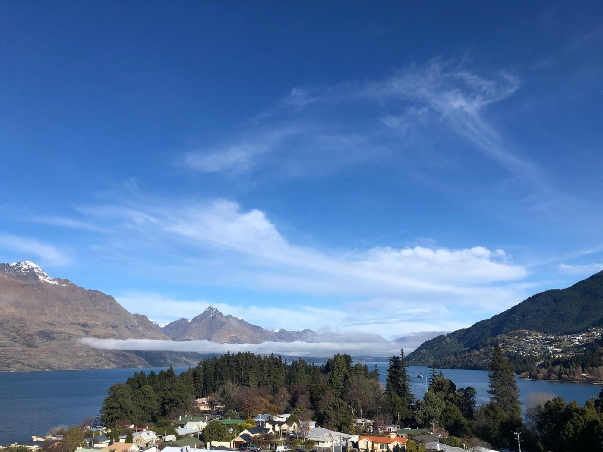 Ramada By Wyndham Queenstown Central Ngoại thất bức ảnh