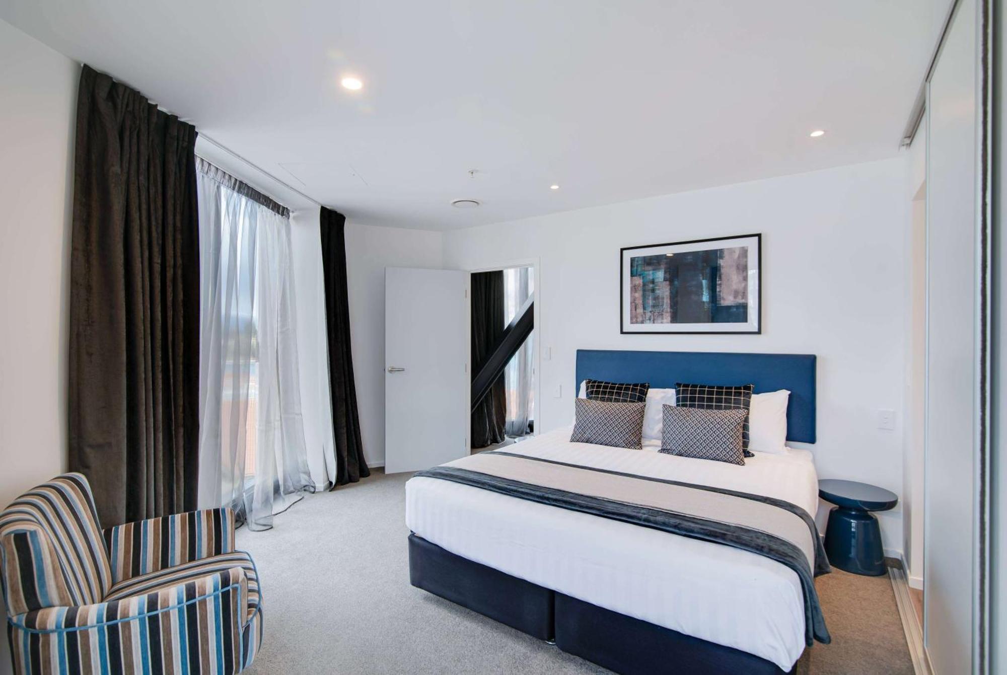 Ramada By Wyndham Queenstown Central Ngoại thất bức ảnh