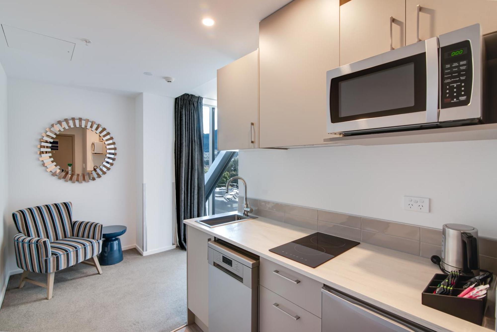 Ramada By Wyndham Queenstown Central Ngoại thất bức ảnh